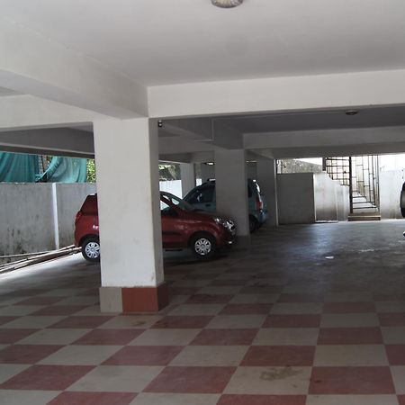 Hotel Siroy Classic Guwahati Luaran gambar